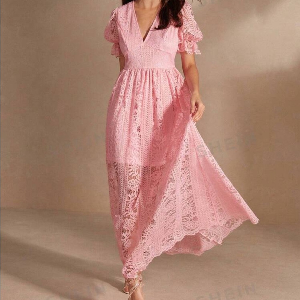 Pink short sleeved lace dress